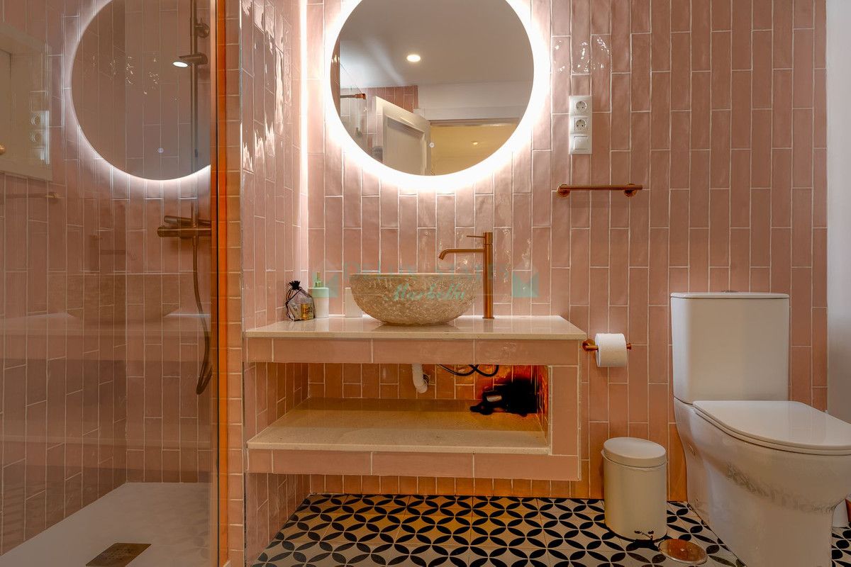 Ground Floor Apartment for sale in Elviria, Marbella East