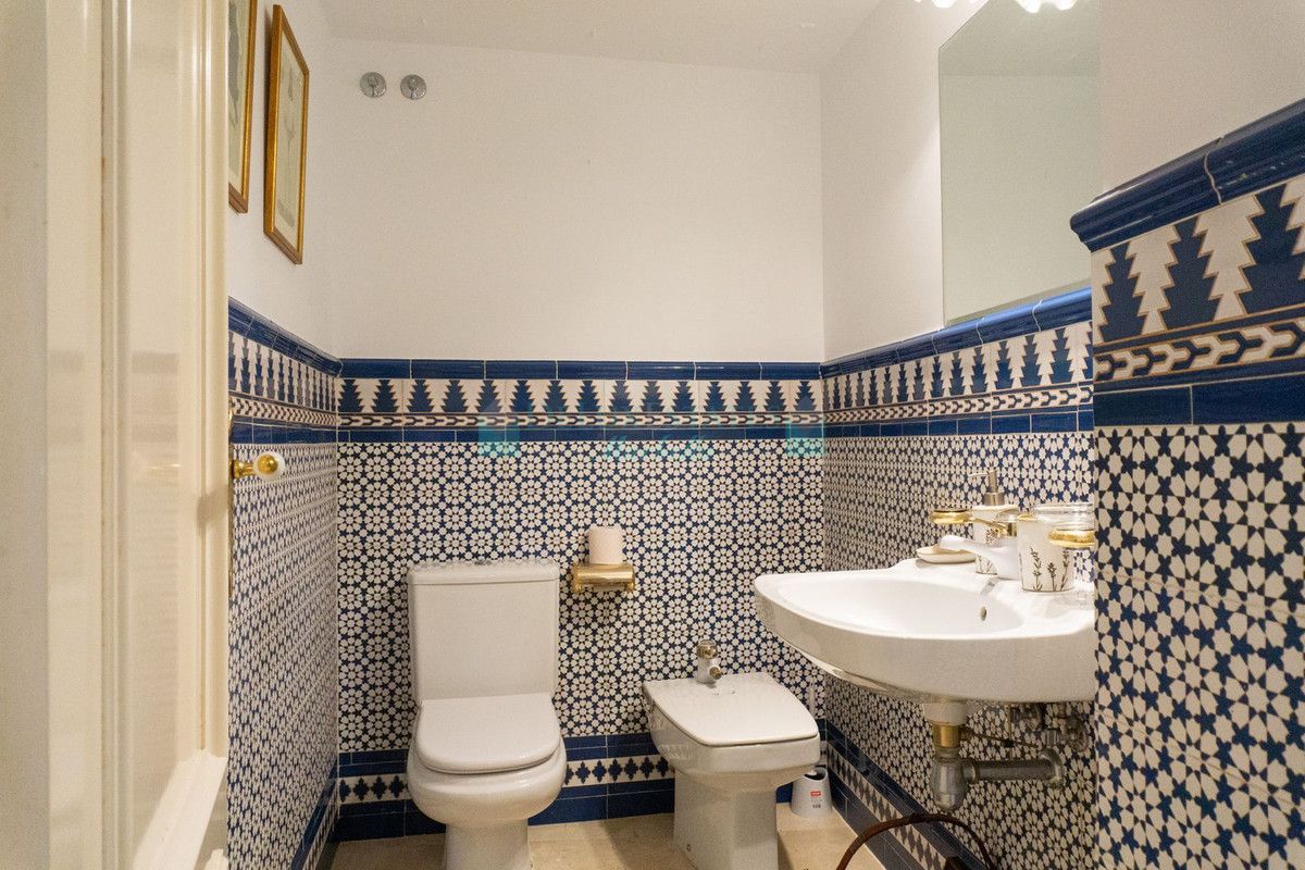 Ground Floor Apartment for sale in Elviria, Marbella East