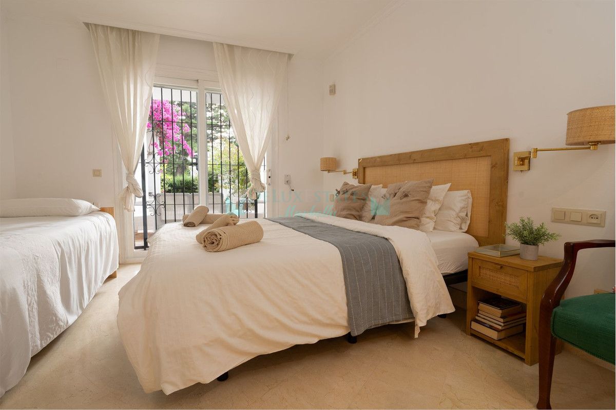 Ground Floor Apartment for sale in Elviria, Marbella East