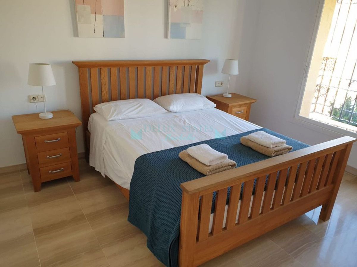 Apartamento en alquiler en Elviria, Marbella Este