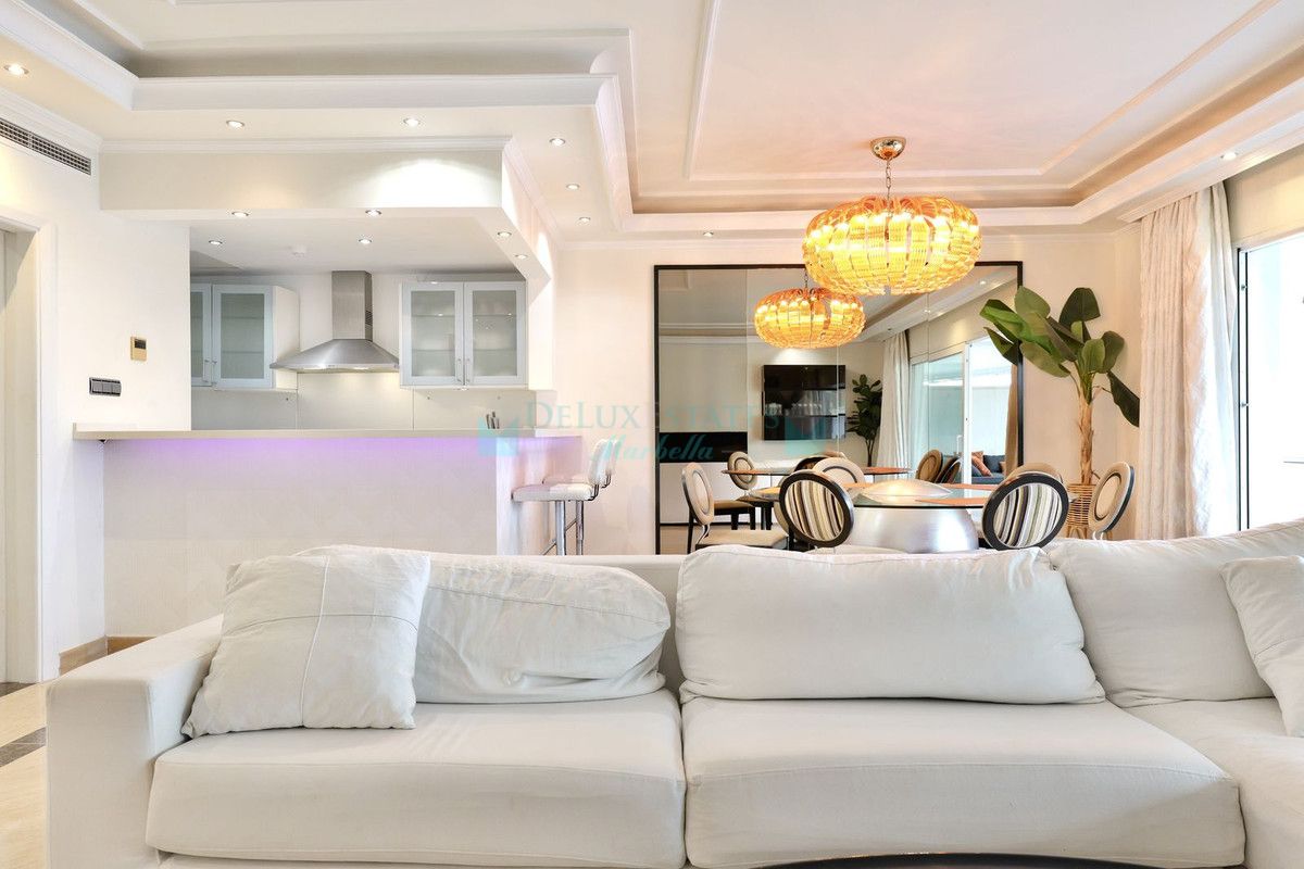 Penthouse for rent in Marbella - Puerto Banus