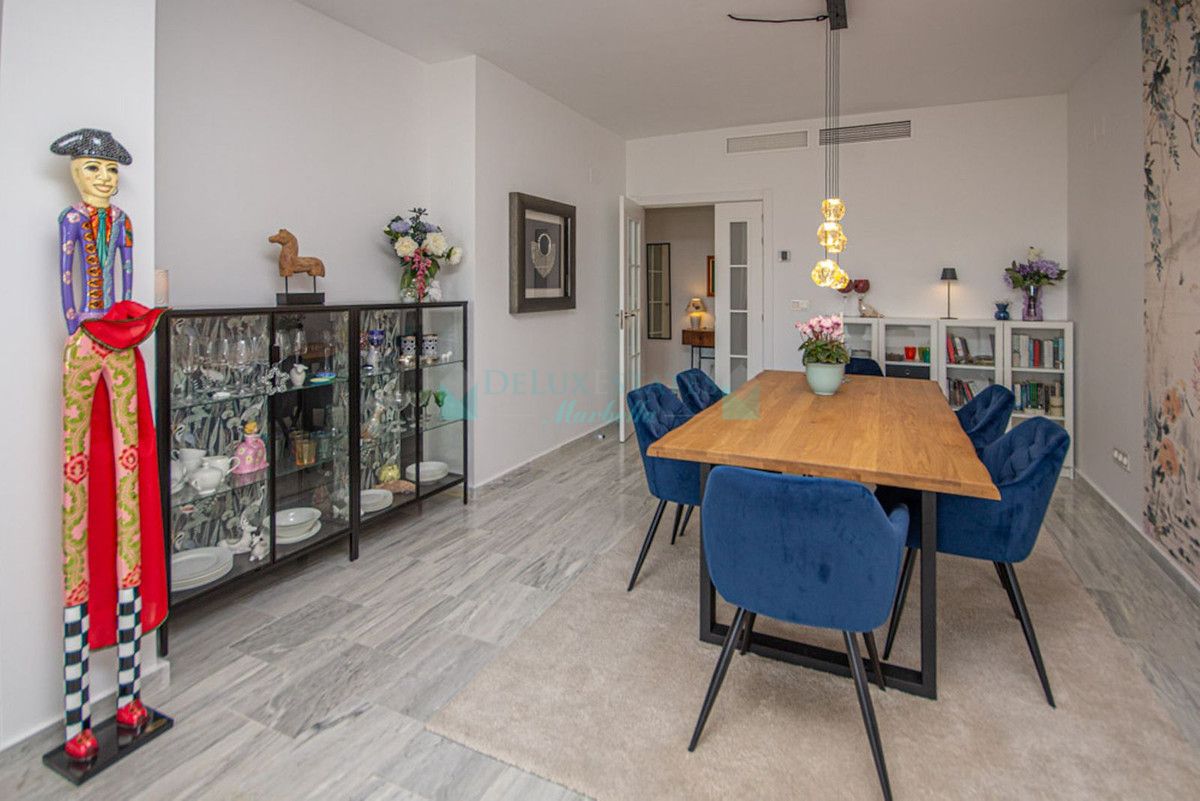 Apartment for sale in Cabopino, Marbella East