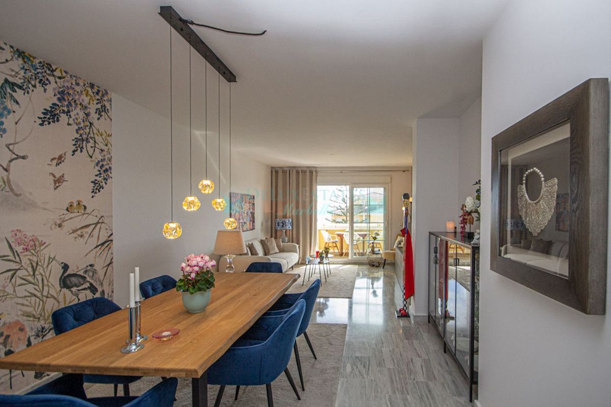 Apartment for sale in Cabopino, Marbella East