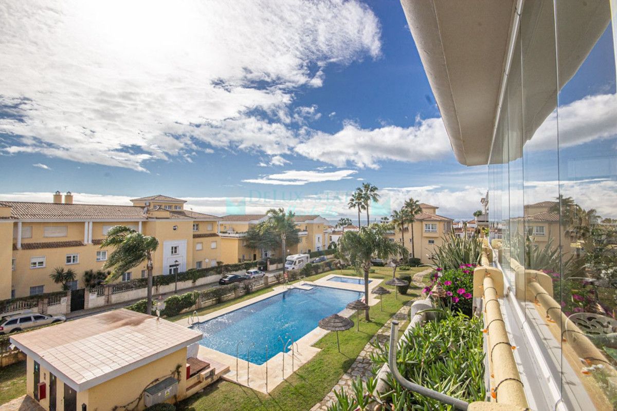 Apartment for sale in Cabopino, Marbella East
