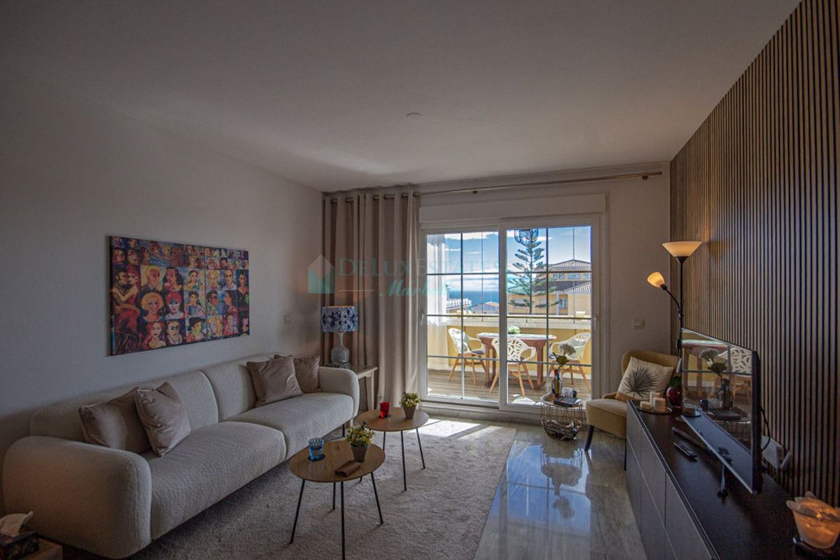 Apartment for sale in Cabopino, Marbella East