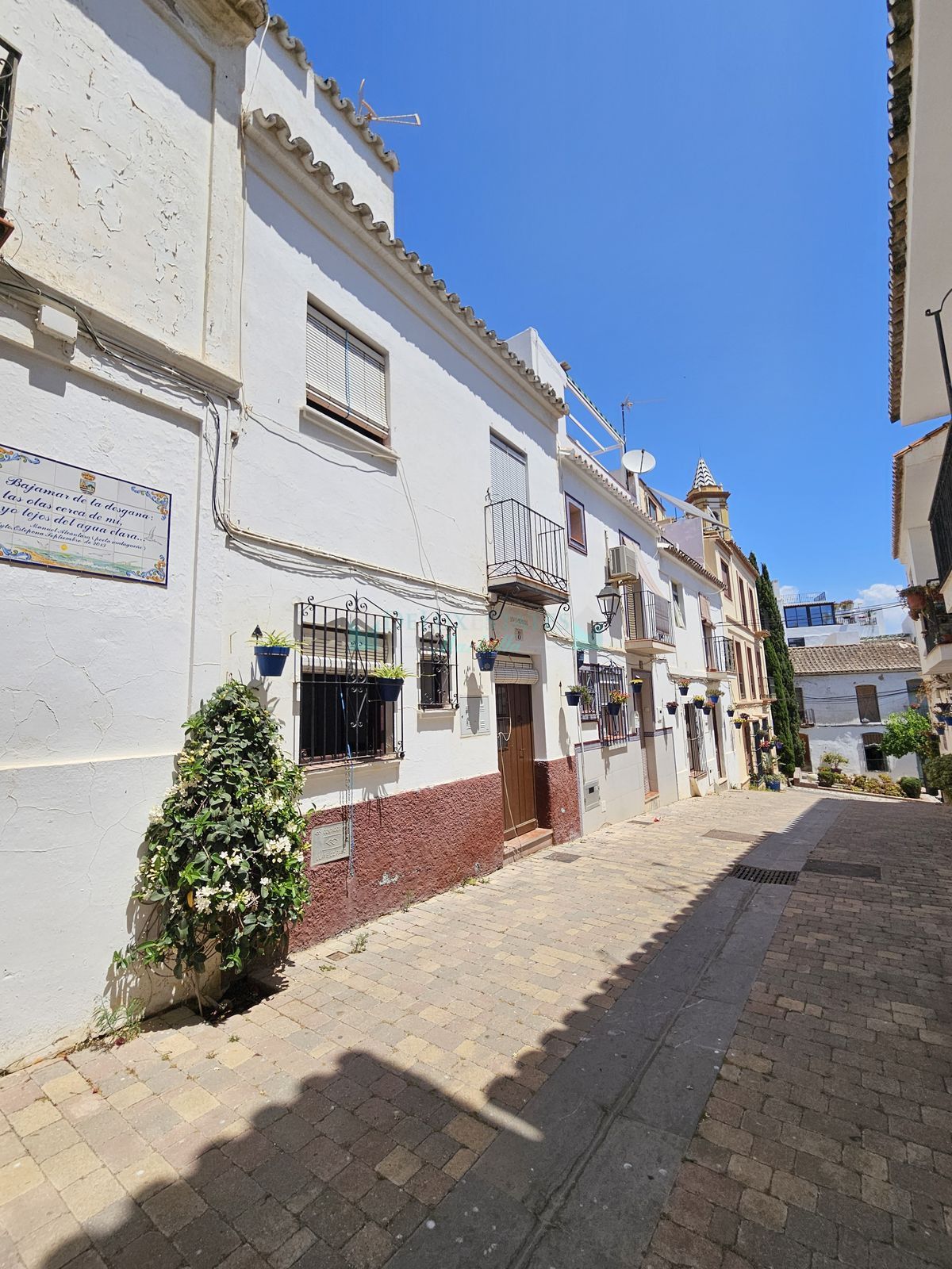 Town House for sale in Estepona