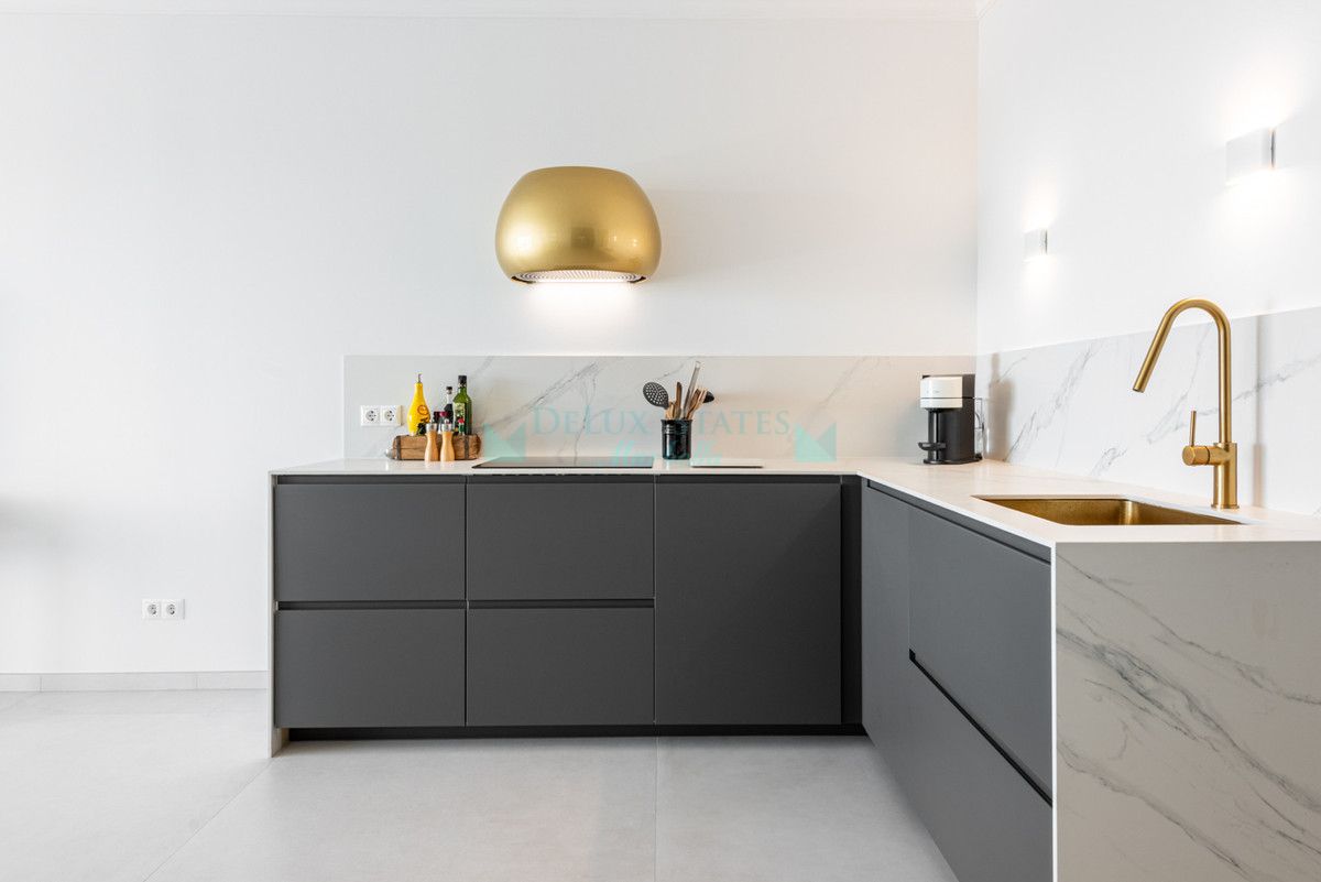 Apartment for sale in La Quinta, Benahavis