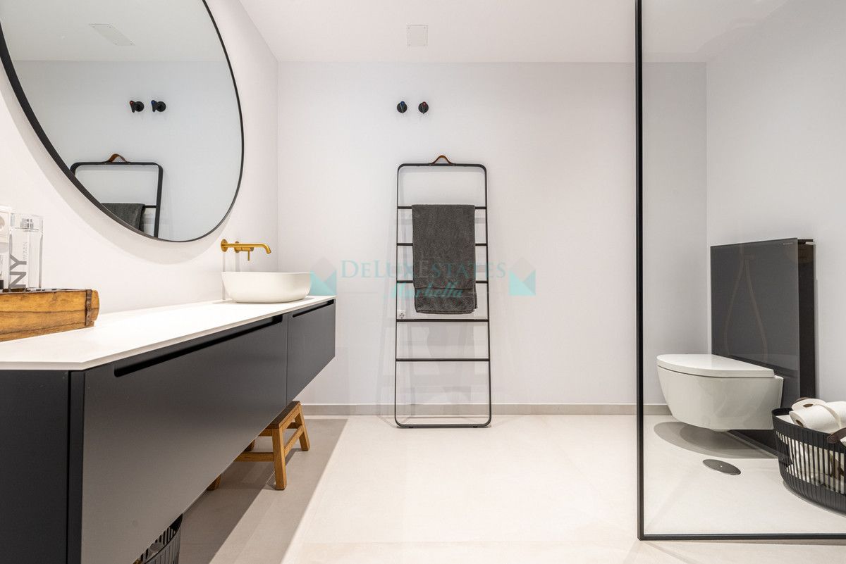 Apartment for sale in La Quinta, Benahavis