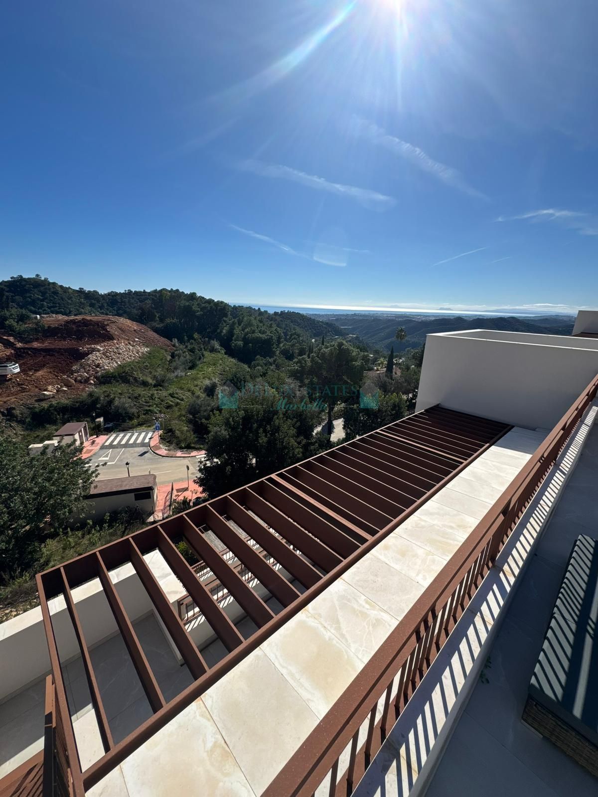 Penthouse for rent in Istan