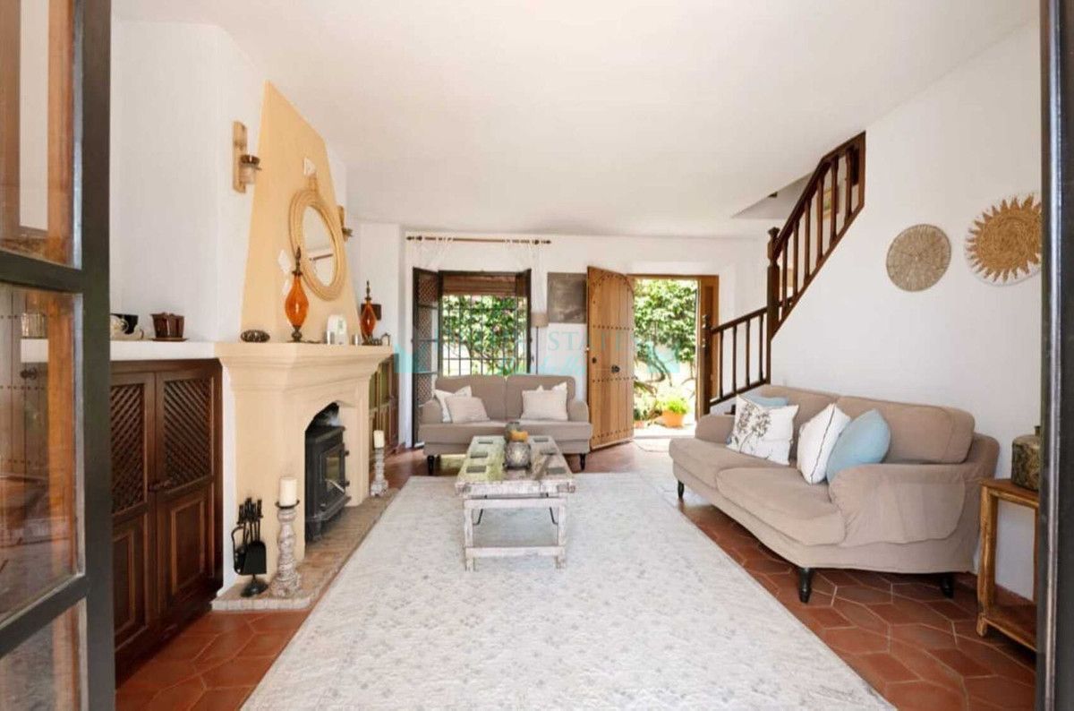 Town House for rent in Nueva Andalucia