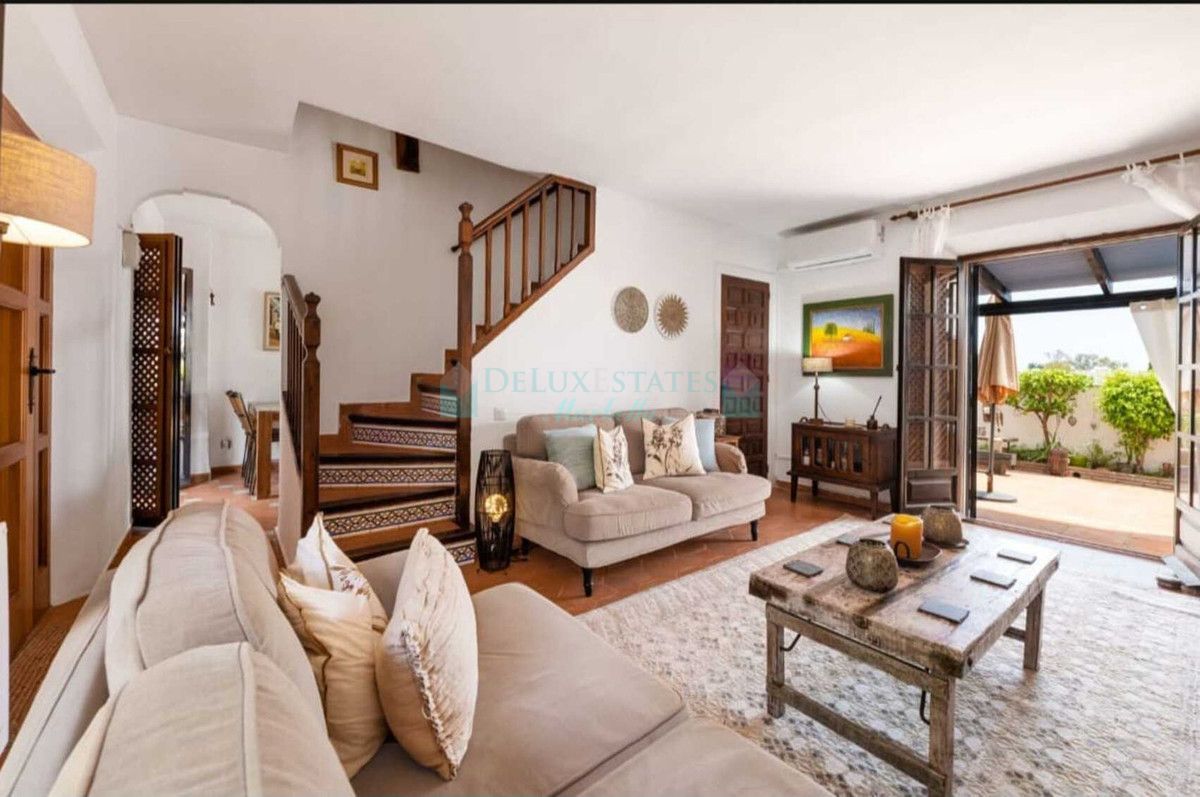 Town House for rent in Nueva Andalucia