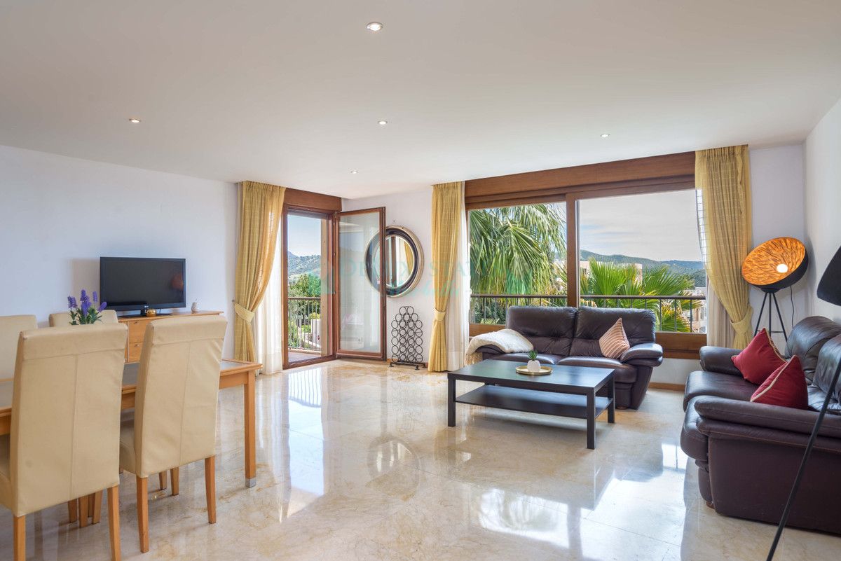 Apartment for sale in Los Altos de los Monteros, Marbella East