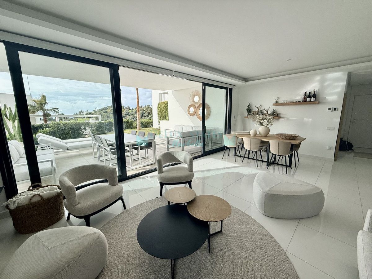 Ground Floor Apartment for sale in Benahavis