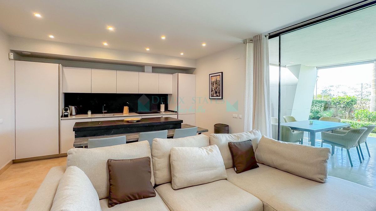 Ground Floor Apartment for sale in Cabopino, Marbella East