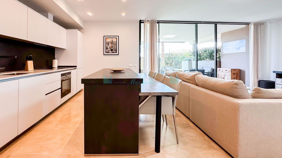 Ground Floor Apartment for sale in Cabopino, Marbella East