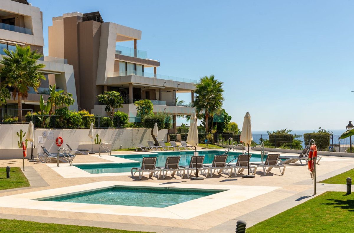 Ground Floor Apartment for sale in Cabopino, Marbella East