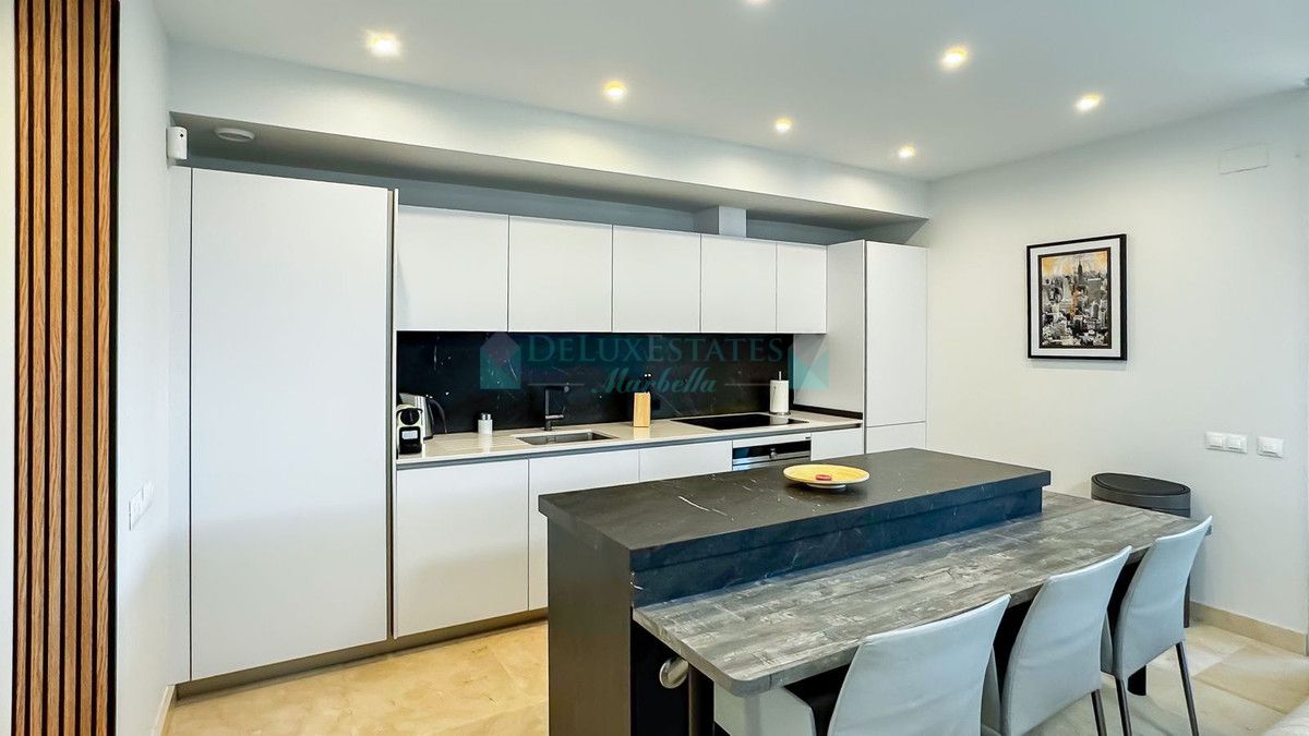 Ground Floor Apartment for sale in Cabopino, Marbella East