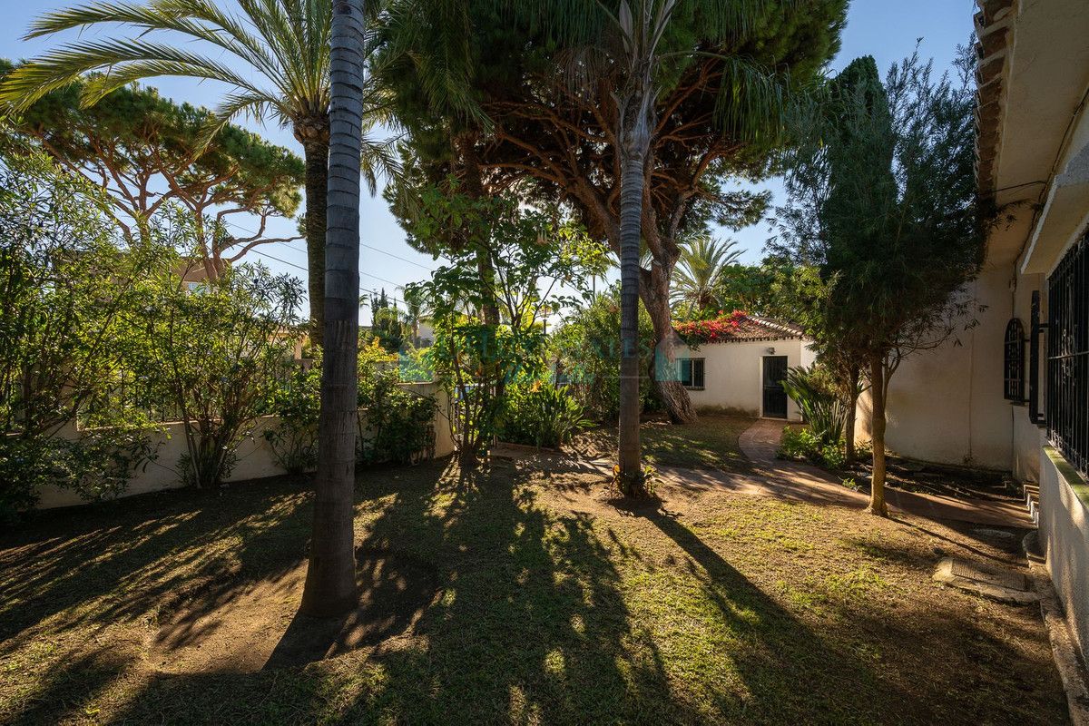 Villa en venta en Marbesa, Marbella Este