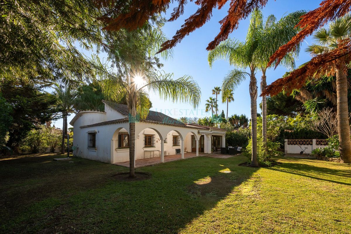 Villa en venta en Marbesa, Marbella Este