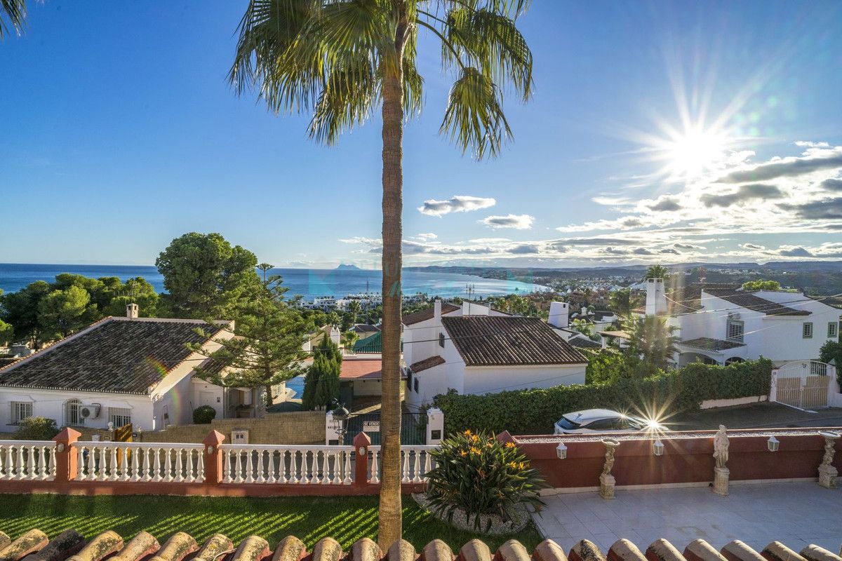 Villa en venta en Estepona