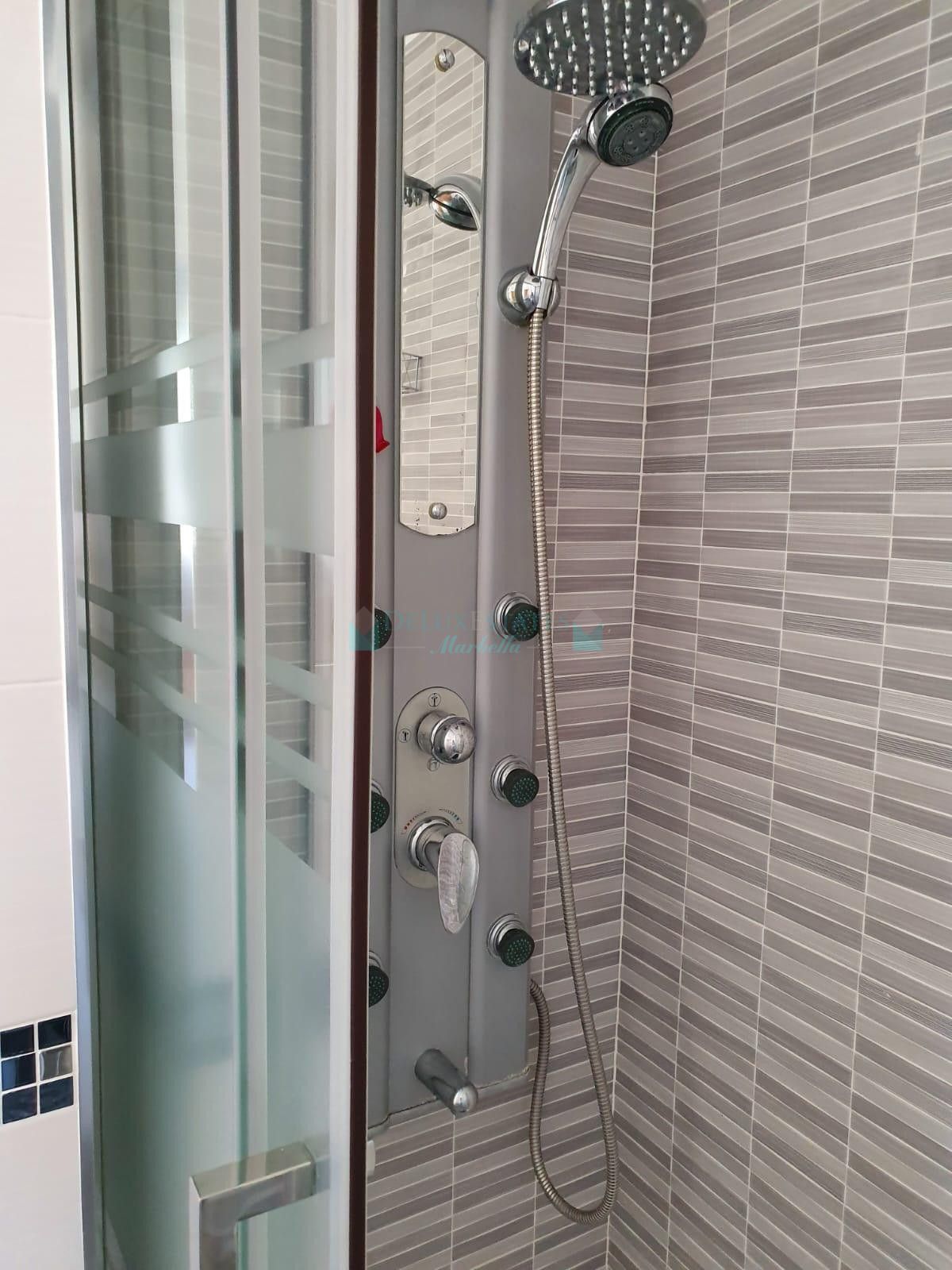 Apartamento en venta en Estepona