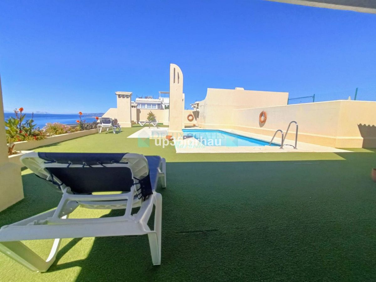 Apartment for sale in Estepona