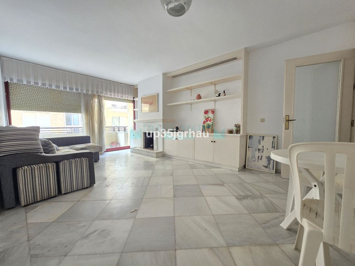 Apartment for sale in Estepona