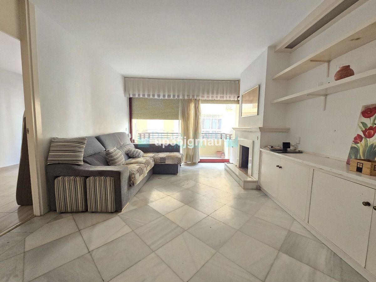 Apartment for sale in Estepona