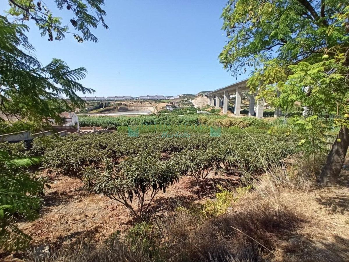 Villa for sale in Estepona