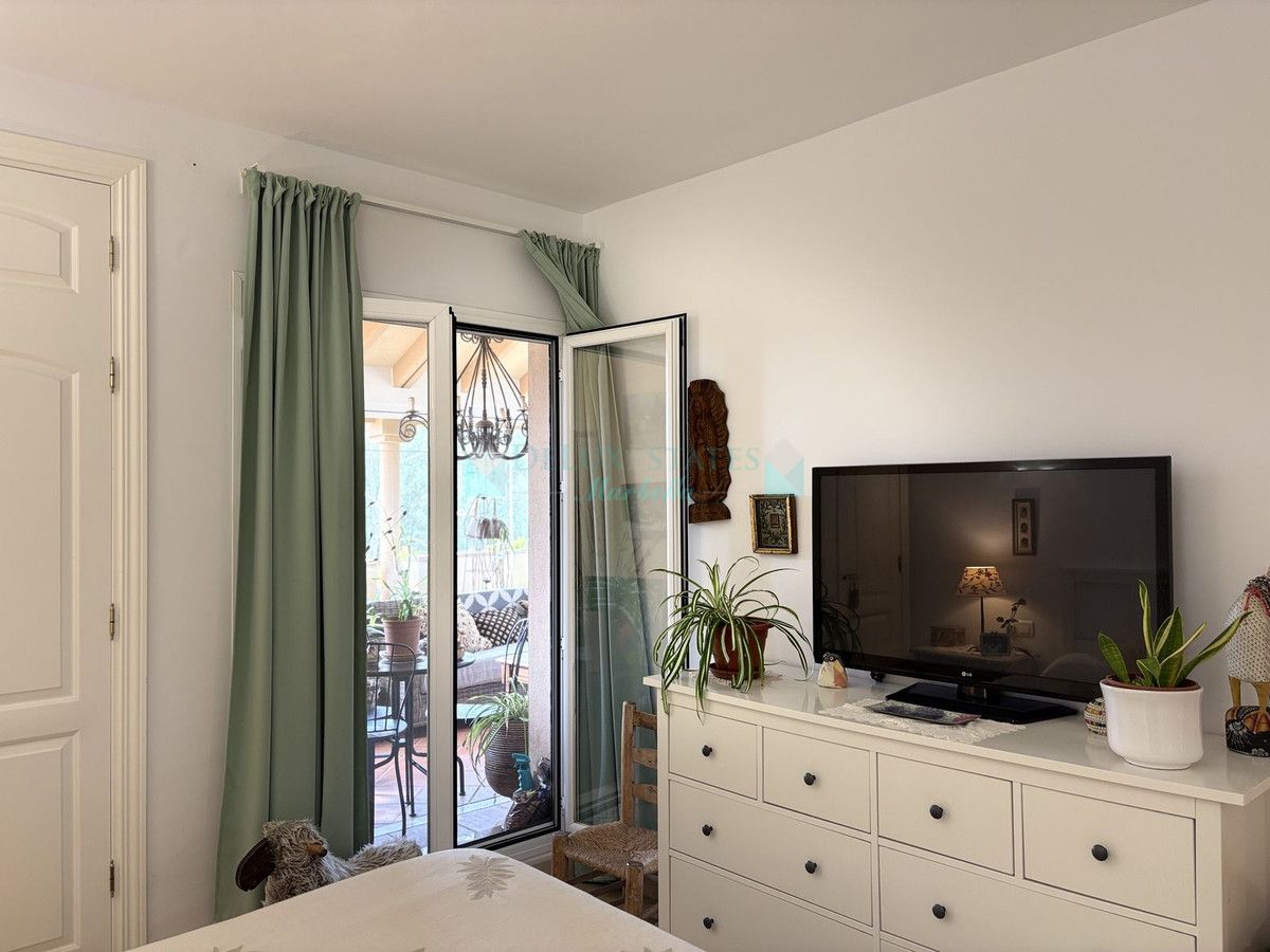 Ground Floor Apartment for sale in Elviria, Marbella East