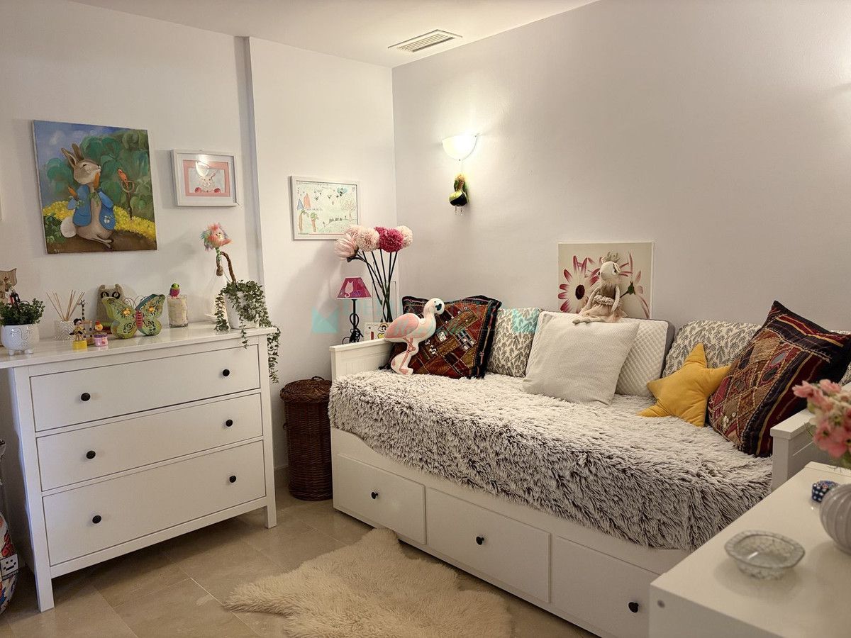 Ground Floor Apartment for sale in Elviria, Marbella East