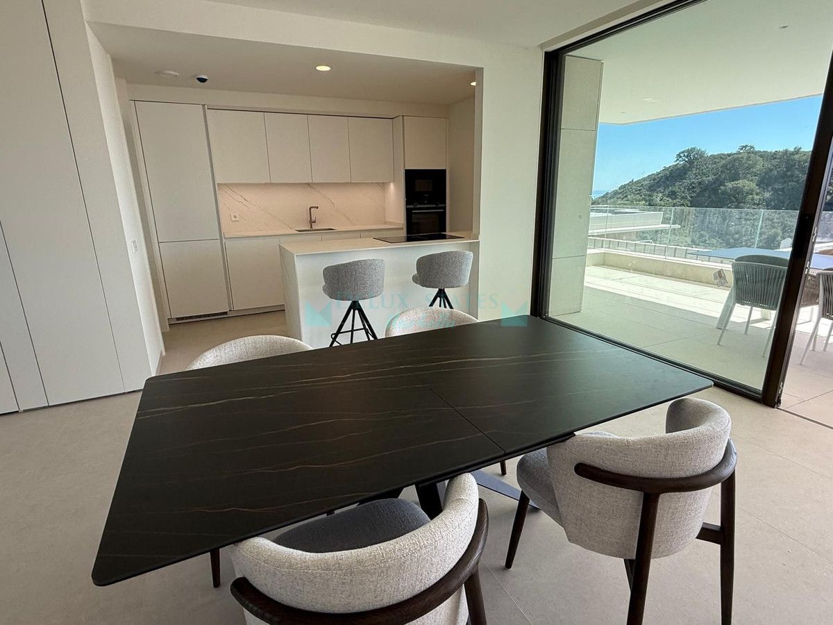 Apartment for sale in Benahavis