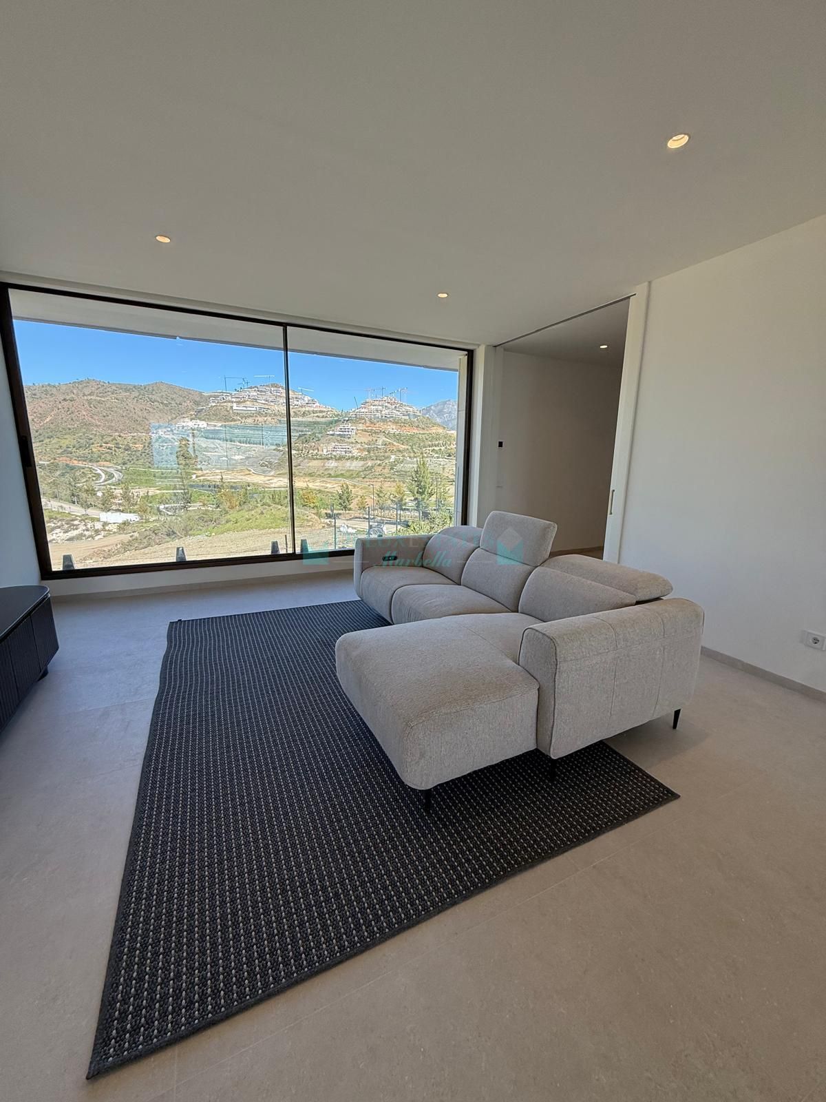 Apartment for sale in Benahavis