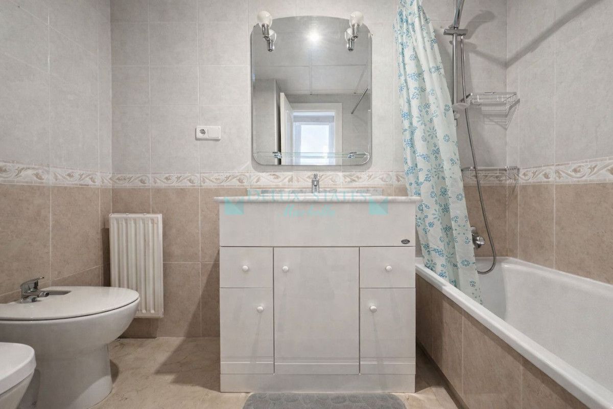 Apartment for sale in Guadalmina Alta, San Pedro de Alcantara