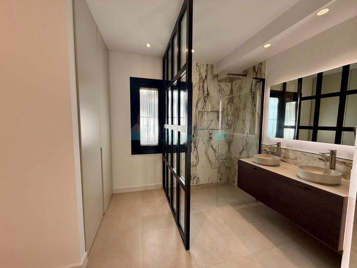 Ground Floor Apartment for rent in Nueva Andalucia