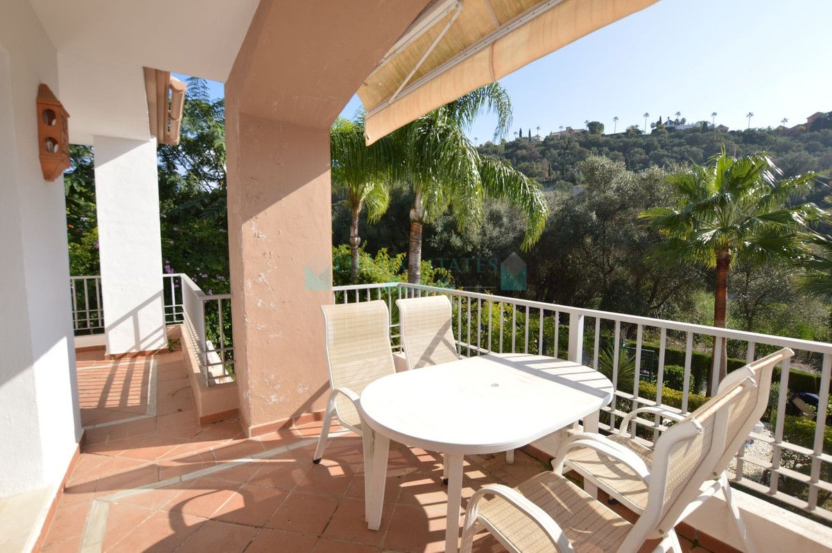 Apartment for sale in Los Arqueros, Benahavis