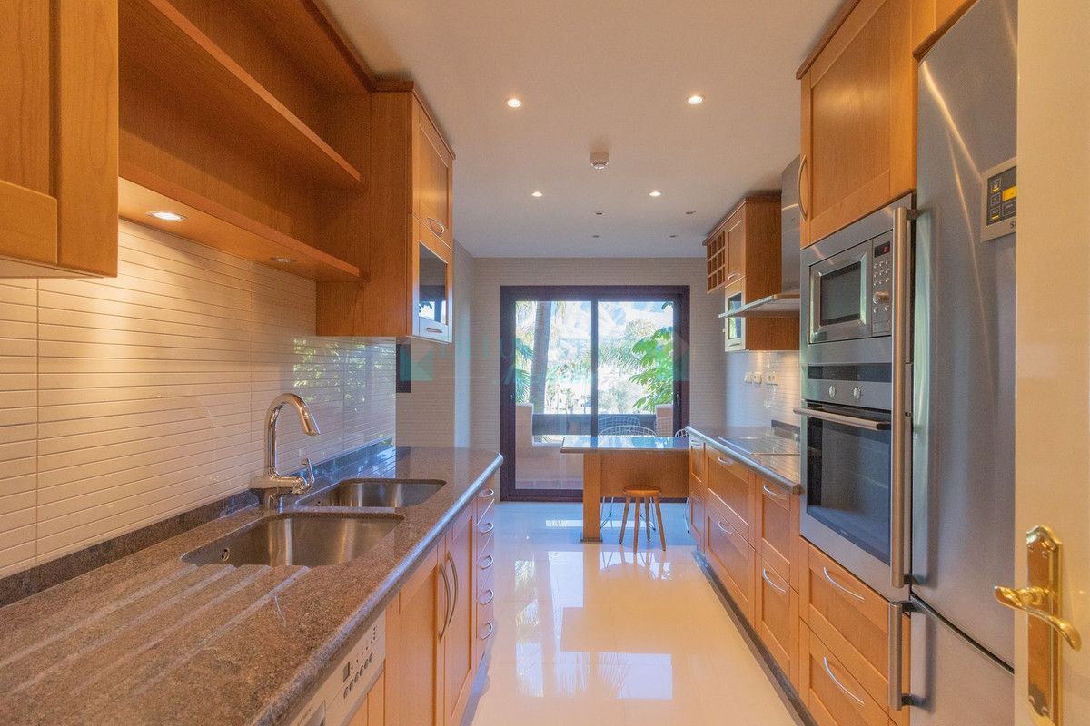 Apartamento en alquiler en Nueva Andalucia