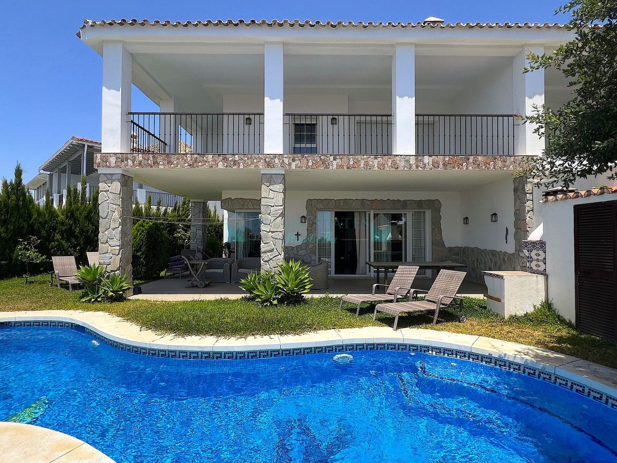 Semi Detached Villa for sale in La Mairena, Marbella East