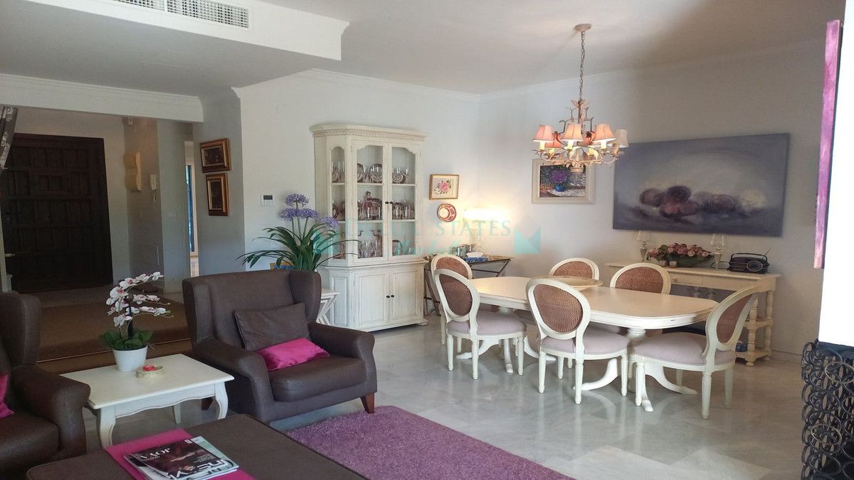 Adosado en venta en Guadalmina Baja, San Pedro de Alcantara