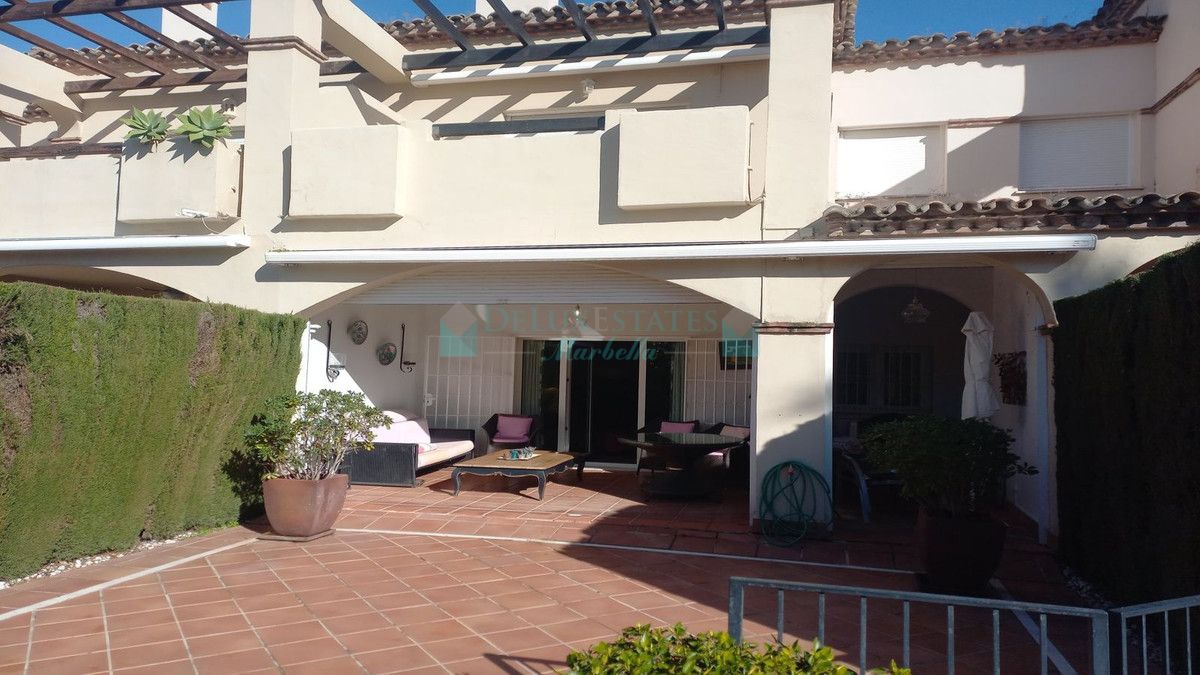 Adosado en venta en Guadalmina Baja, San Pedro de Alcantara