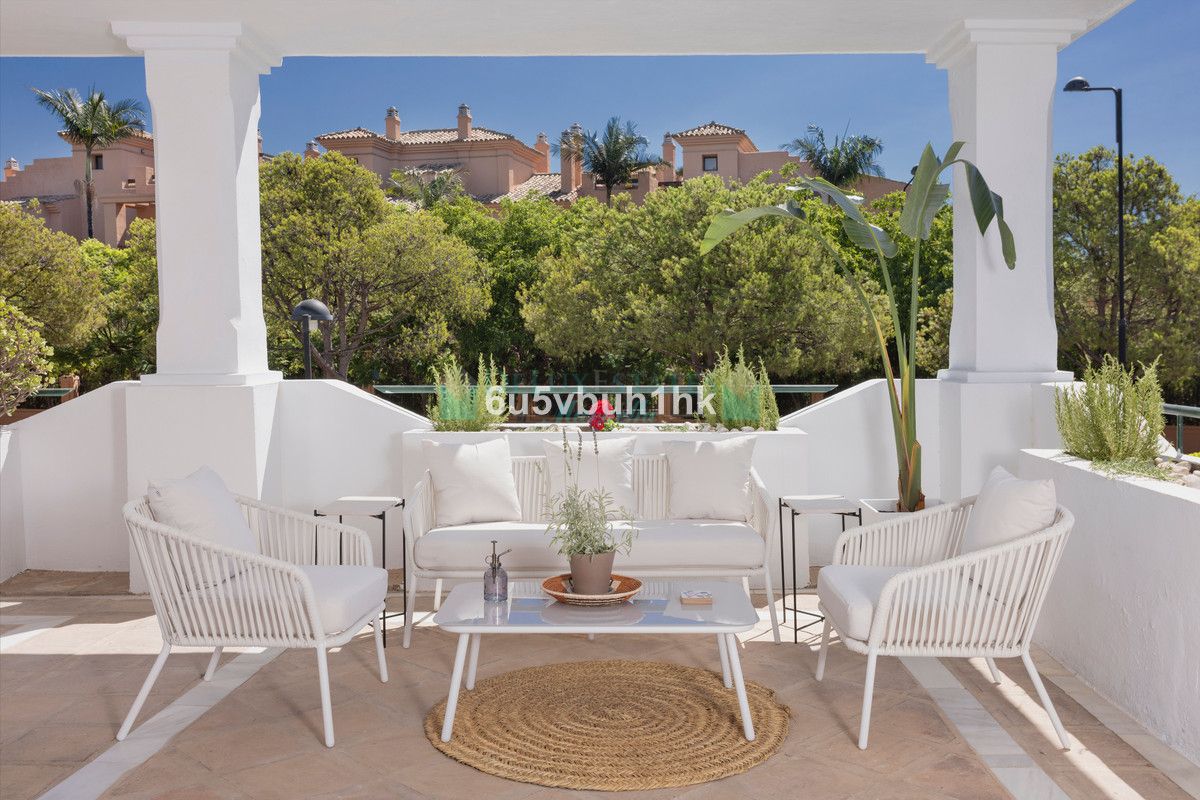 Ground Floor Apartment for sale in Estepona