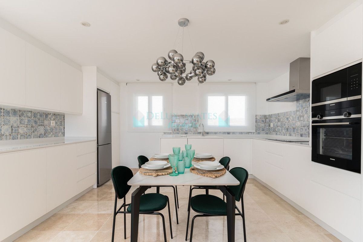 Ático en alquiler en El Paraiso, Estepona