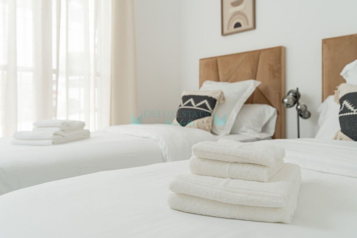 Ático en alquiler en El Paraiso, Estepona