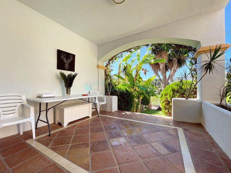 Town House for sale in Nueva Andalucia