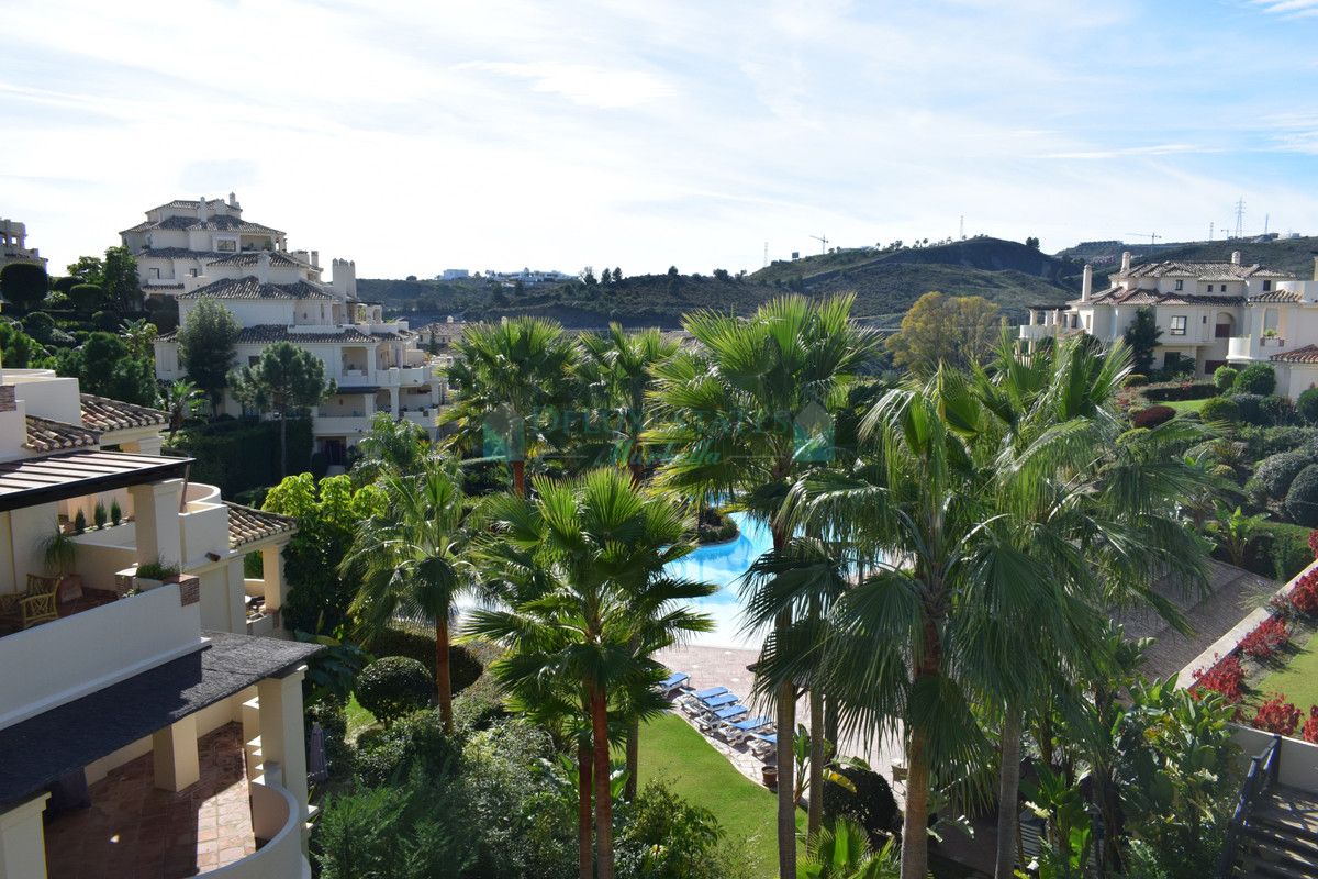 Apartamento en alquiler en Benahavis