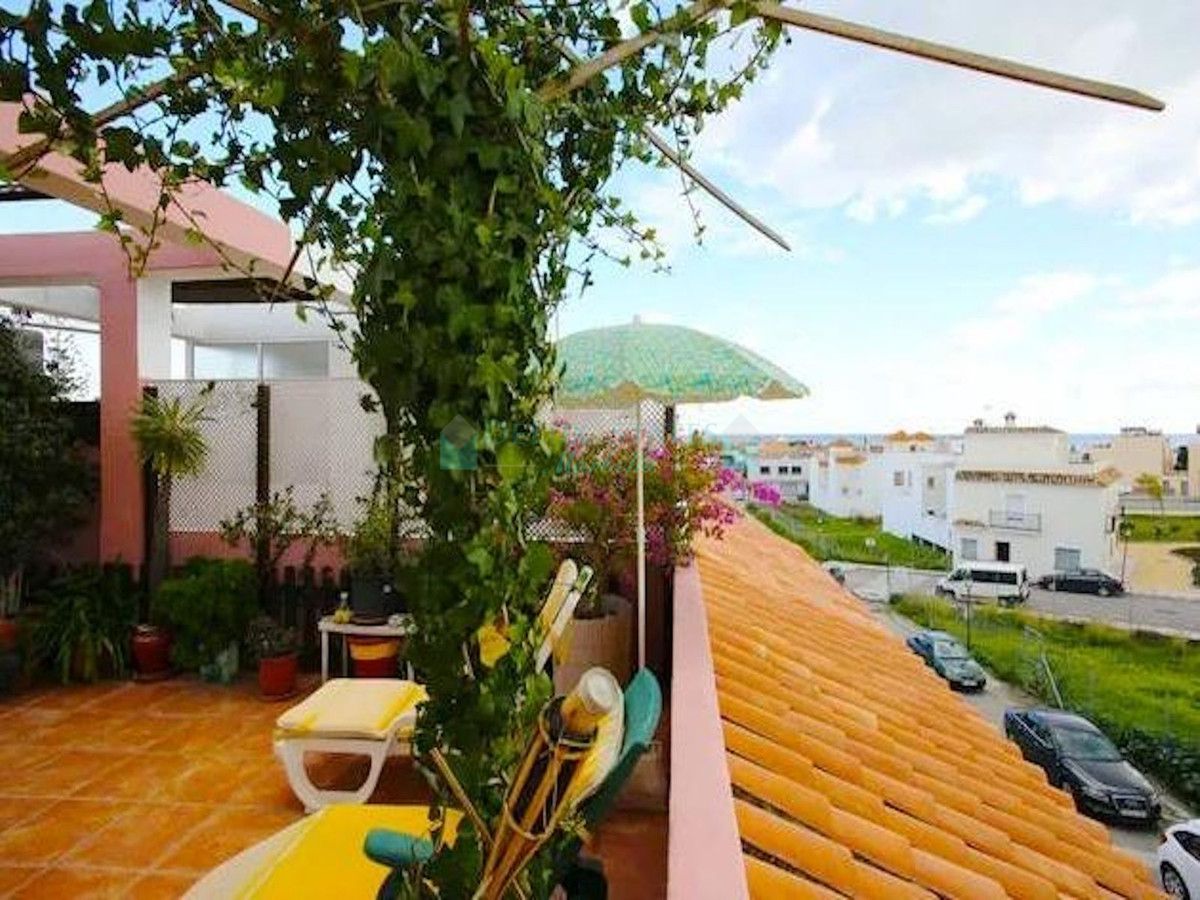 Hotel for sale in Estepona