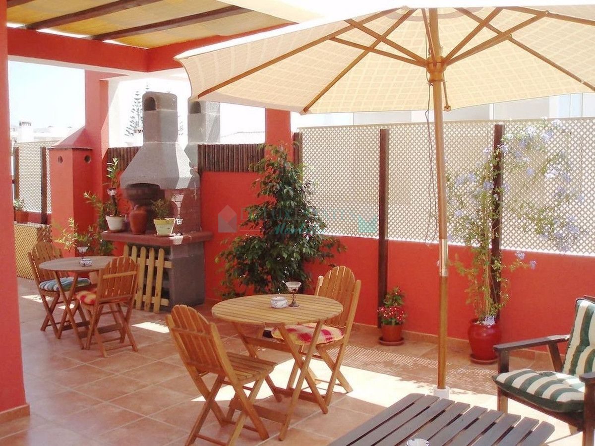 Hotel for sale in Estepona