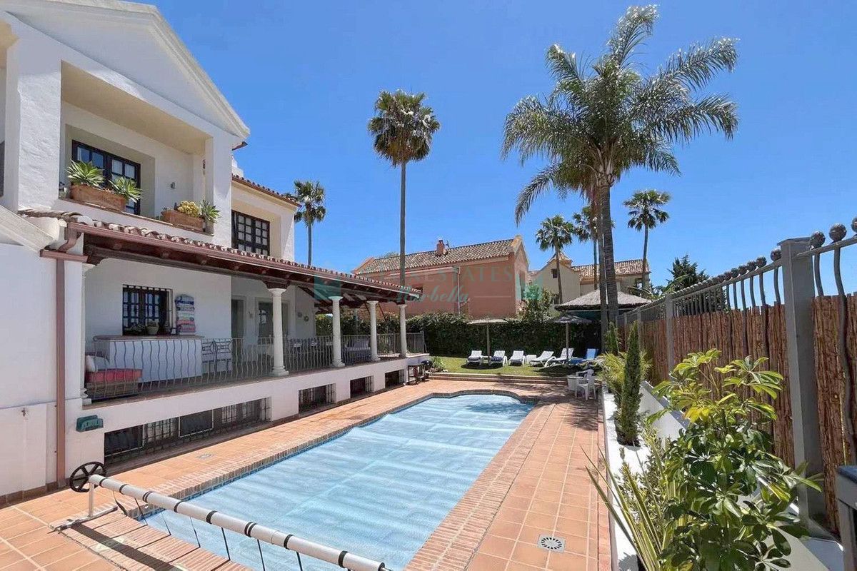 Villa for sale in San Pedro de Alcantara