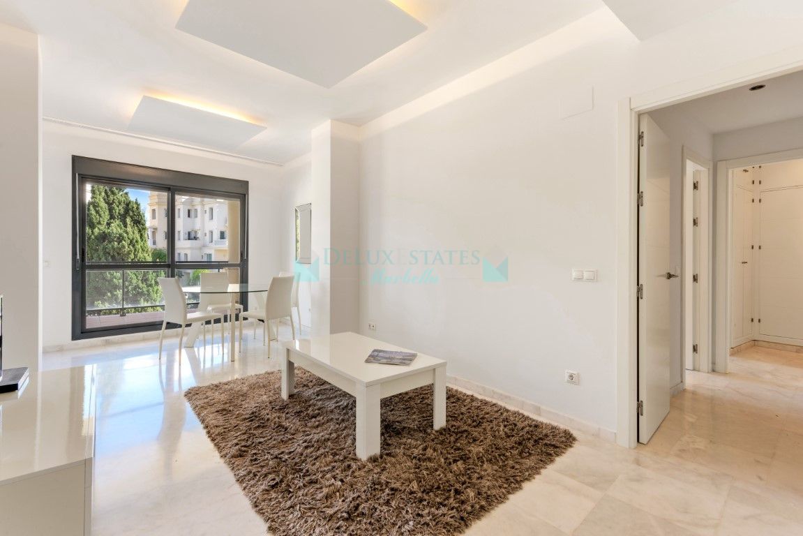 Apartment for sale in Estepona