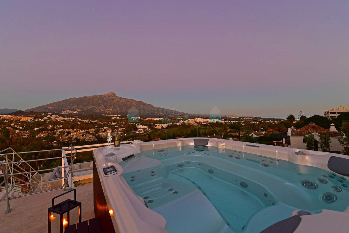 Villa for rent in Nueva Andalucia